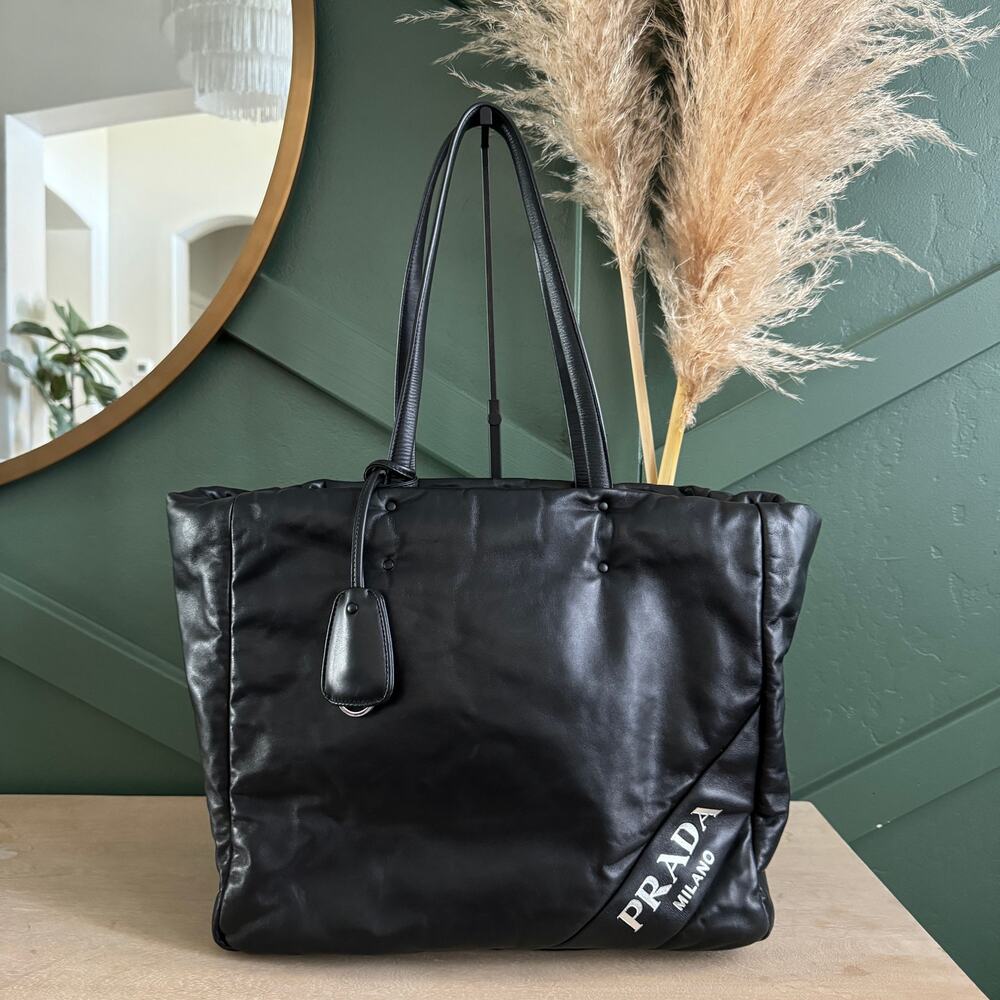114 EUC PRADA SOFT NAPPA TOTE LEATHER PINK